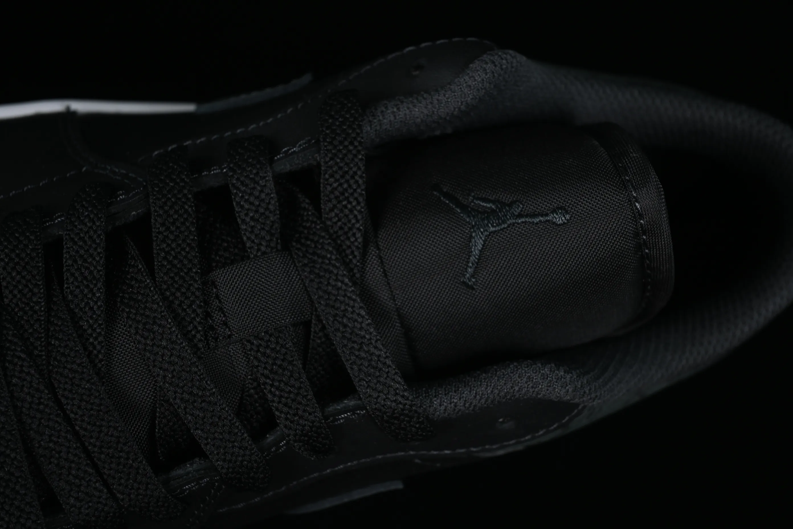 All categories Air Jordan Jordan series basketball shoes Air Jordan 1 Low G version pure original Air Jordan 1 Low AJ1 Joe 1 all black burst pattern low-top cultural casual sneakers FB9907-001